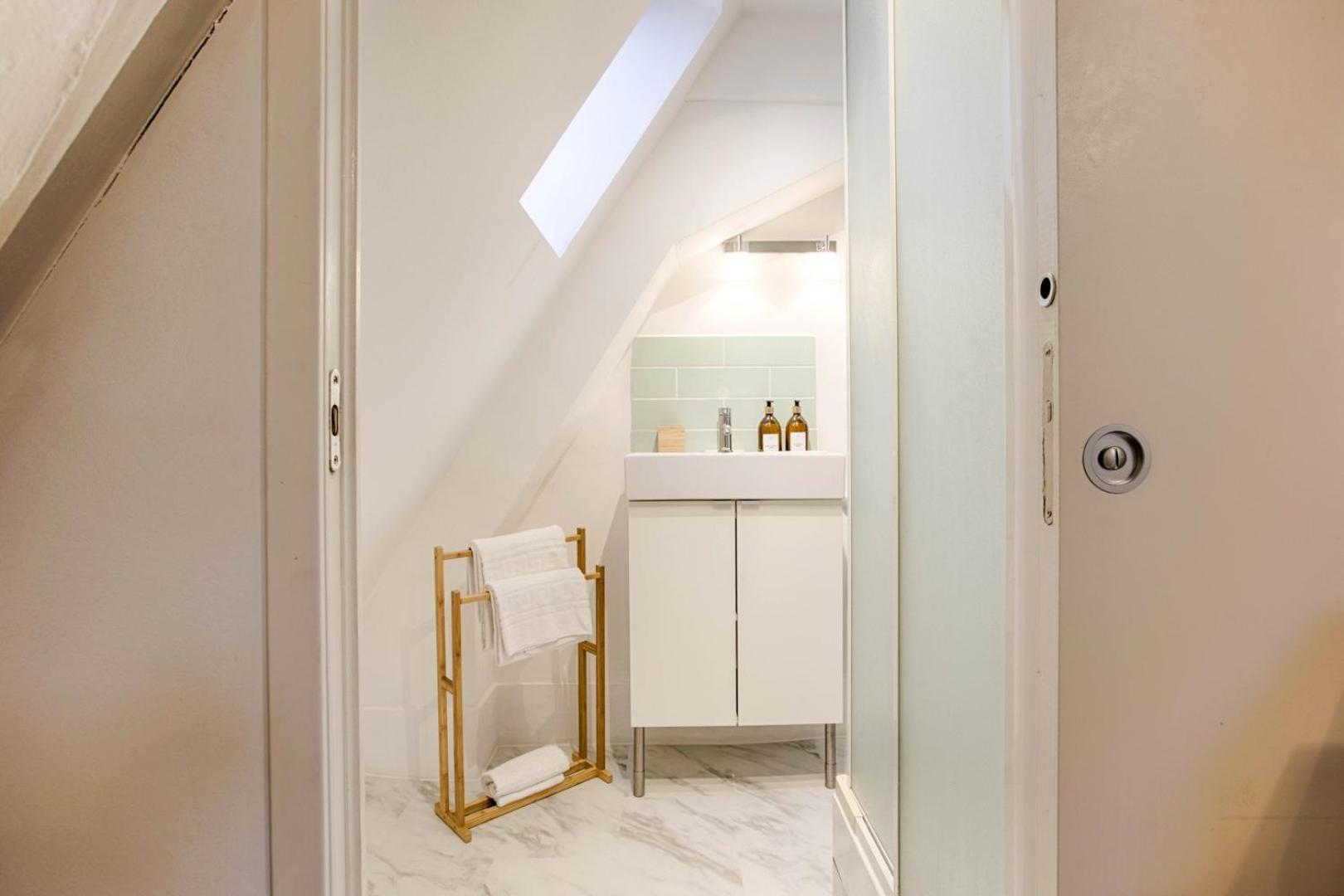 La Casa Amore — Joli Nid Douillet Place St-Sauveur Caen Exteriör bild